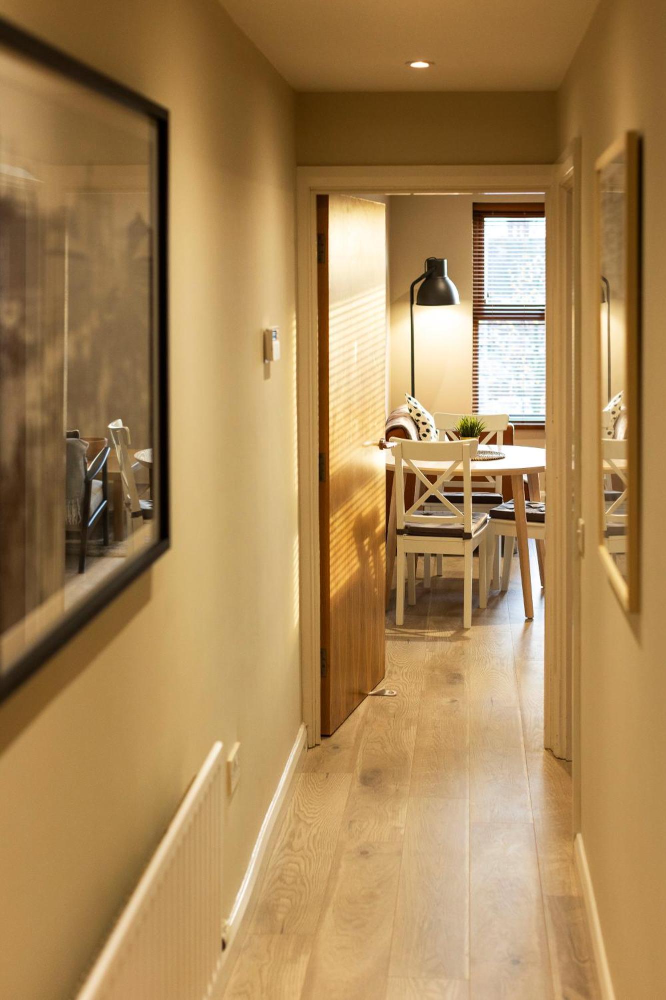 The Titanic -1bd Trendy Ap -gold Short Term Apartment Belfast