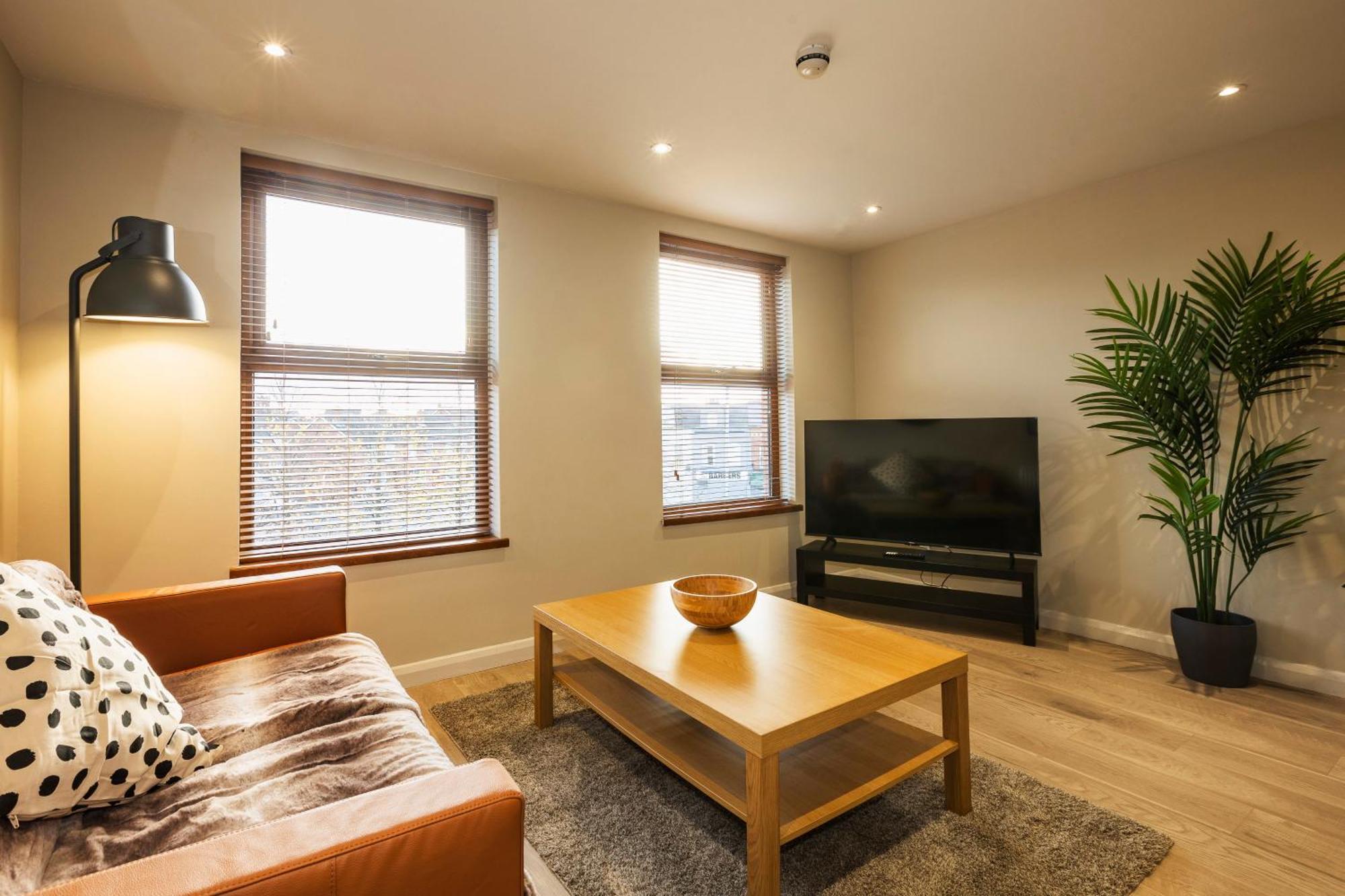The Titanic -1bd Trendy Ap -gold Short Term Apartment Belfast